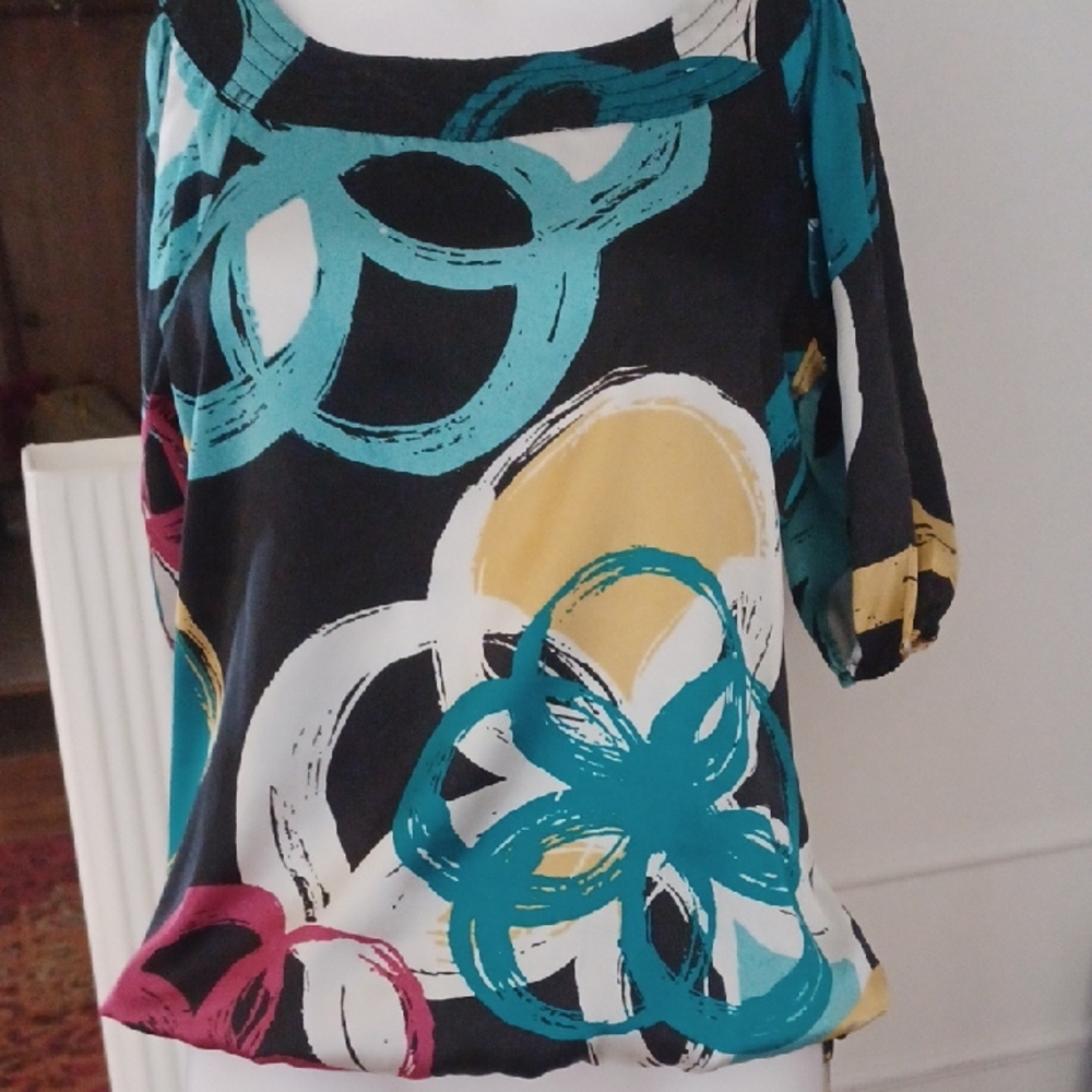 Chime-Abstract Print Women's Top-Sz (S) 3/4 Lgth Sleeve & silky feel_100% Poly